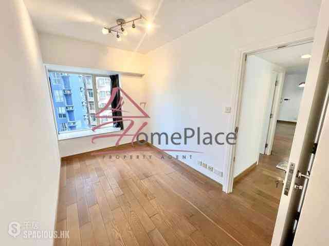 Soho - Centrestage 02