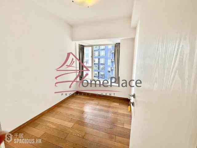 Soho - Centrestage 06