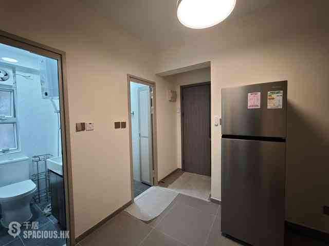 Central - Chung Shan House 02