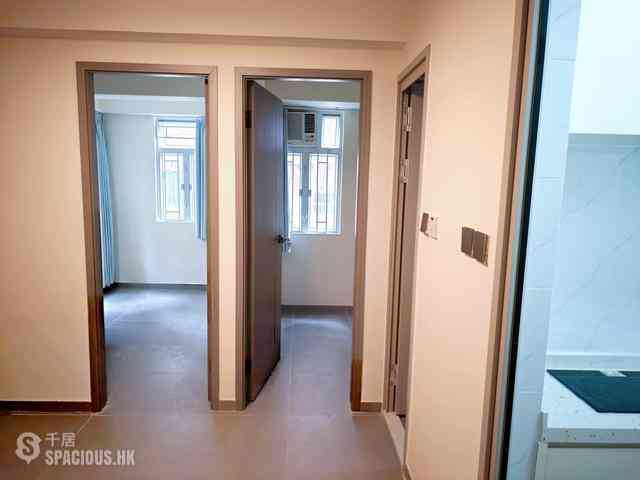 Central - Chung Shan House 01