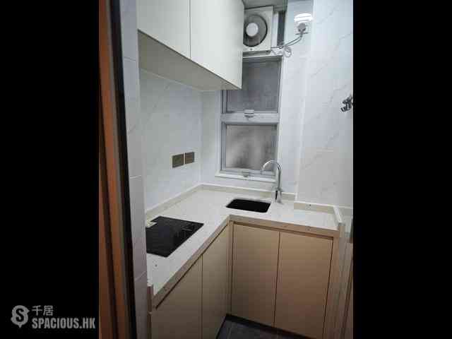 Central - Chung Shan House 08