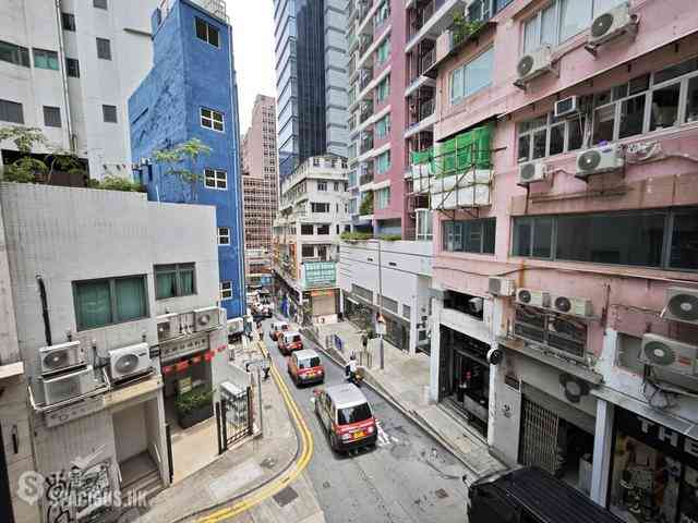 Central - Chung Shan House 10