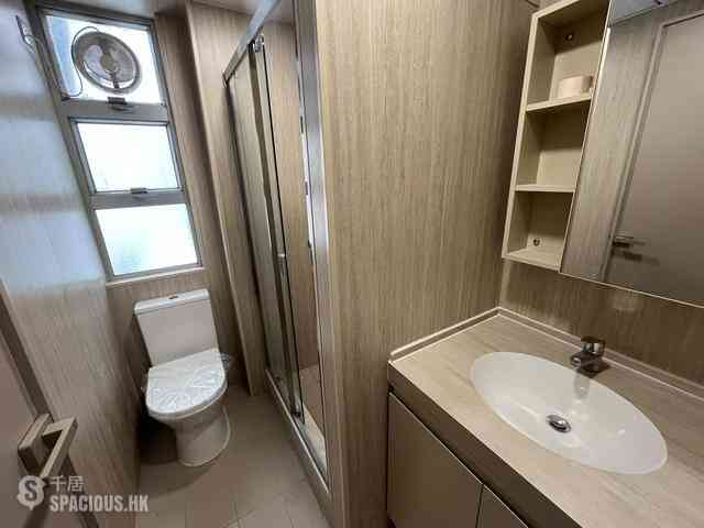 Mid Levels West - Realty Gardens London Court (Block 1) London Court 03