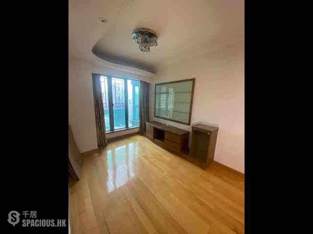 Sheung Wan - Queen's Terrace Block 1 04