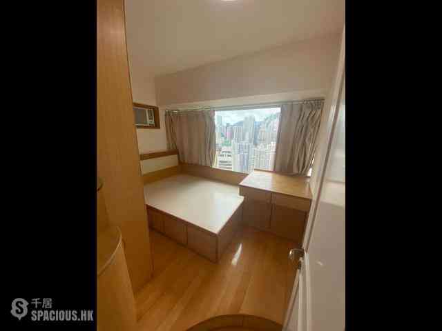 Sheung Wan - Queen's Terrace Block 1 07