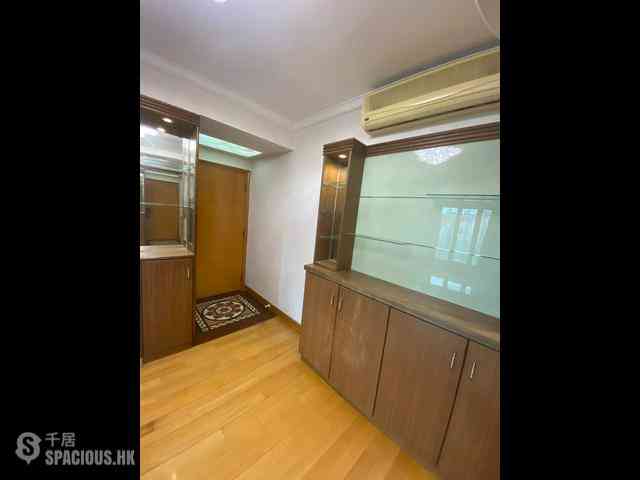 Sheung Wan - Queen's Terrace Block 1 11