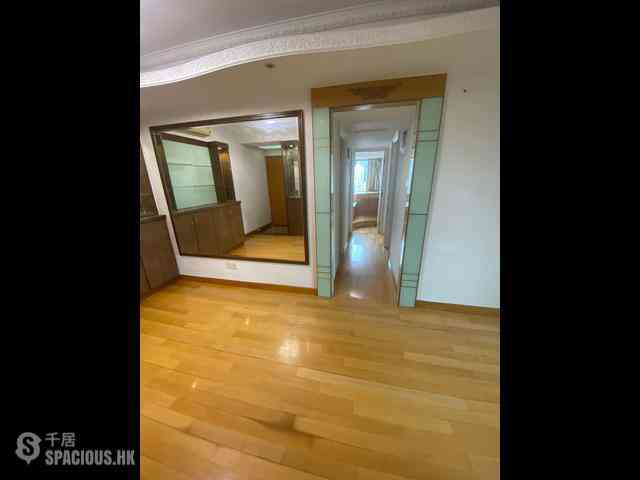 Sheung Wan - Queen's Terrace Block 1 15