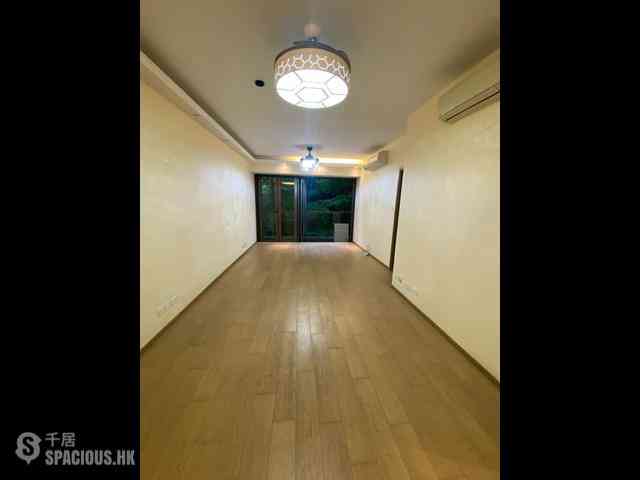 Shau Kei Wan - Island Garden Block 2 02