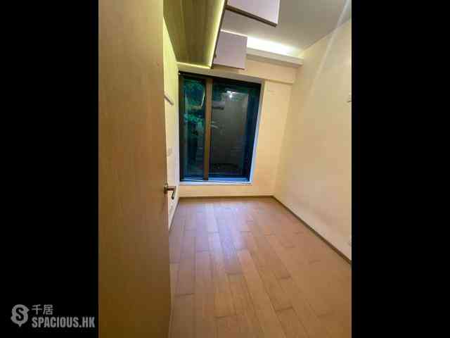 Shau Kei Wan - Island Garden Block 2 05