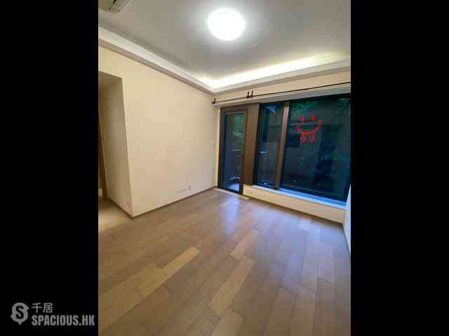 Shau Kei Wan - Island Garden Block 2 06