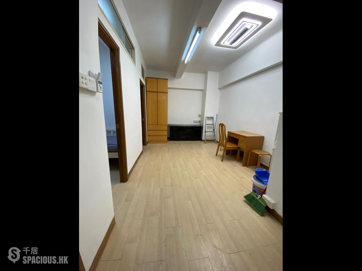 Sai Ying Pun - Chung Ah Building 01