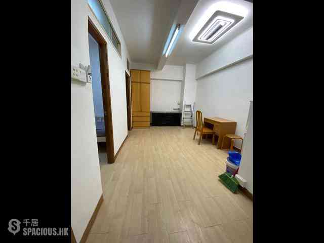Sai Ying Pun - Chung Ah Building 01