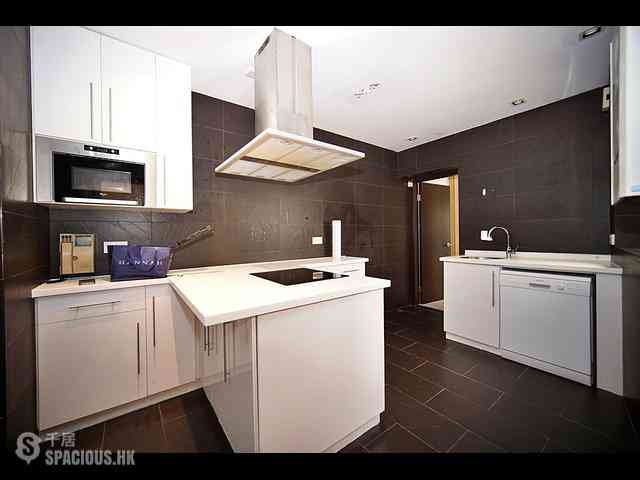 Repulse Bay - Ruby Court 07
