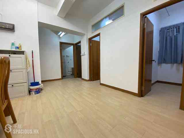 Sai Ying Pun - Chung Ah Building 02