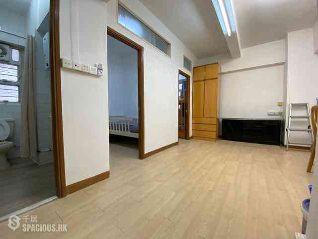 Sai Ying Pun - Chung Ah Building 03
