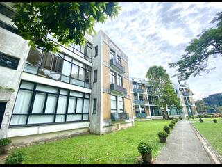 Shouson Hill - Country Villa Block 3 05