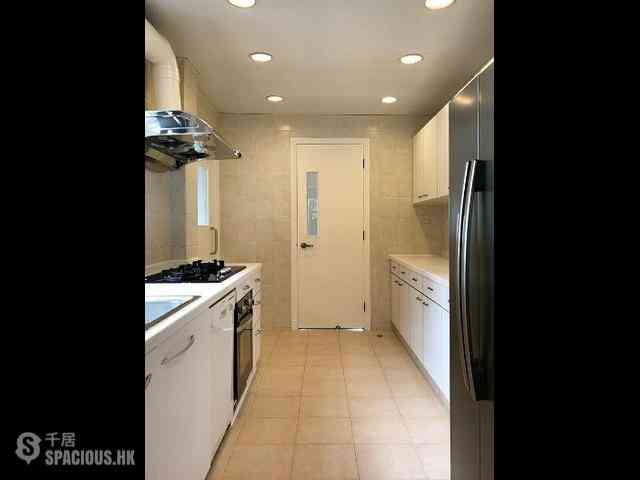 Repulse Bay - South Bay Villas 09