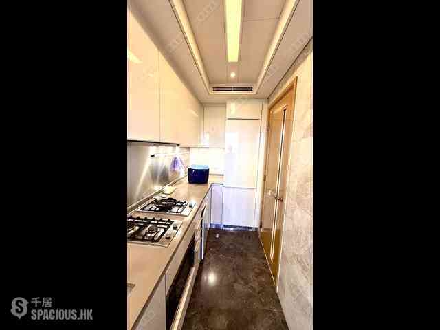 Tsim Sha Tsui - The Victoria Towers Tower 3 07
