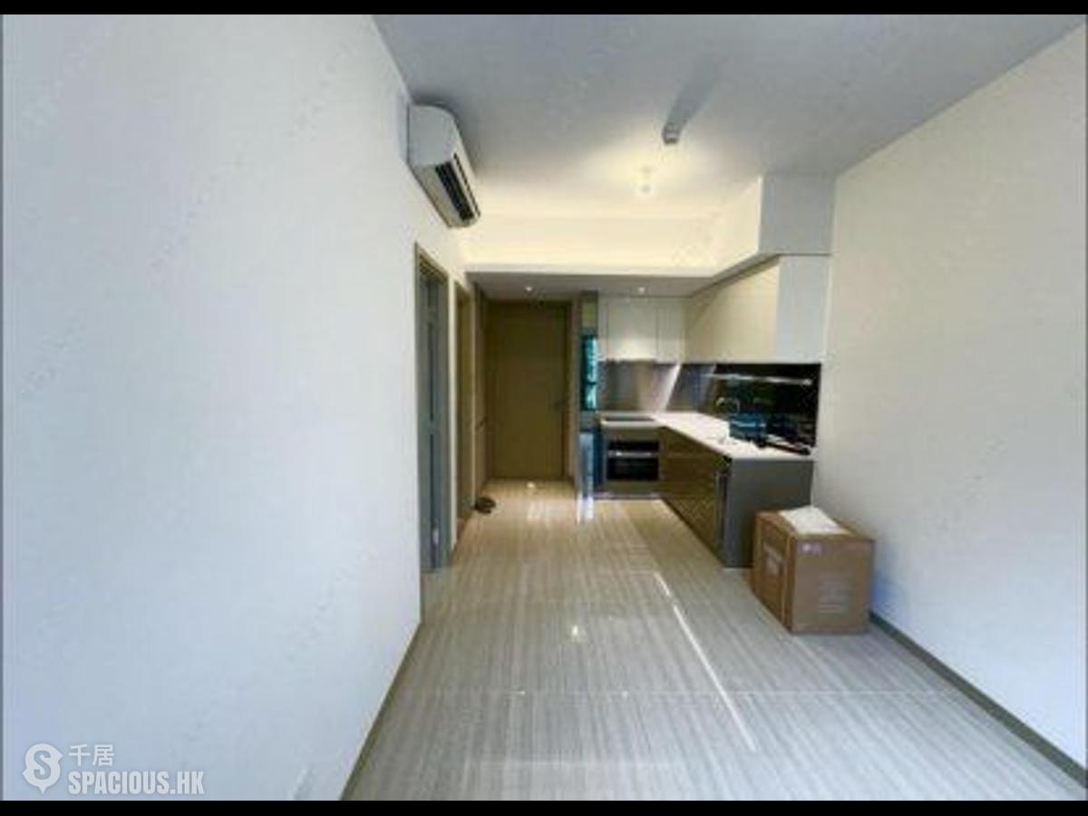 Wong Chuk Hang - The Southside Phase 1 Southland Tower 1A 01
