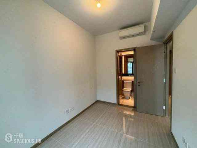 Wong Chuk Hang - The Southside Phase 1 Southland Tower 1A 03