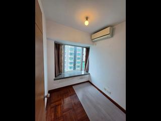 Tai Kok Tsui - Metro Harbour View Phase 2 Block 5 02
