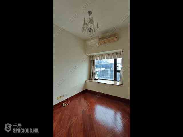 West Kowloon - The Arch 04