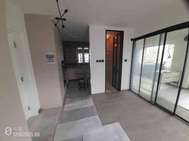 Mid Levels Central - Ying Fai Court 08