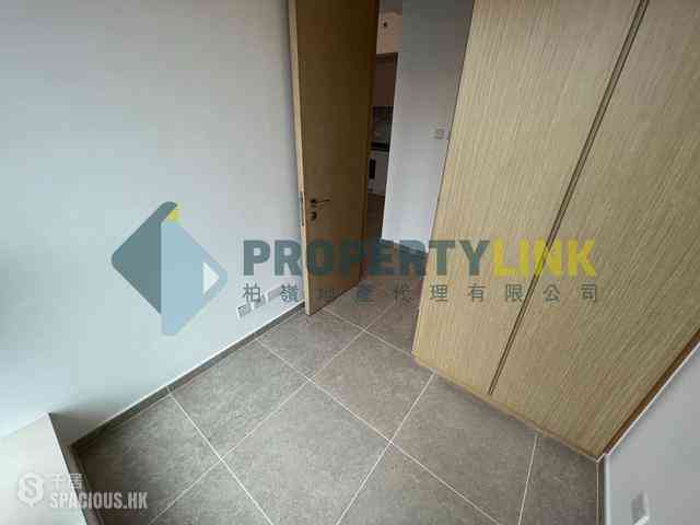 Sai Ying Pun - No.8 Hing Hon Road (Resiglow-Bonham) 05