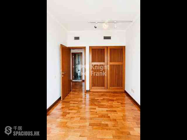 The Peak - Haking Mansions 09