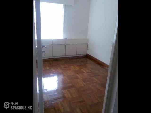 Mid Levels Central - Birchwood Place 04