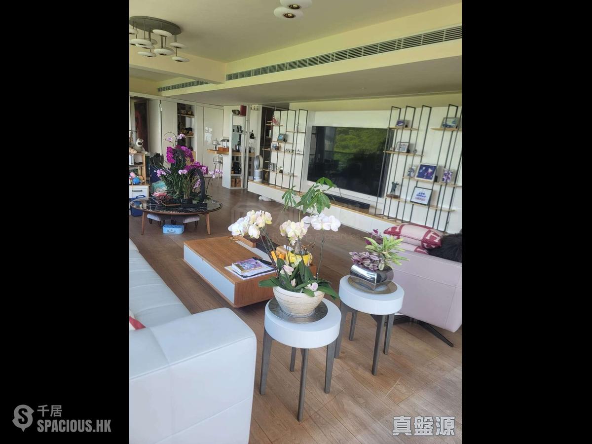 Shau Kei Wan - Island Garden Block 2 01