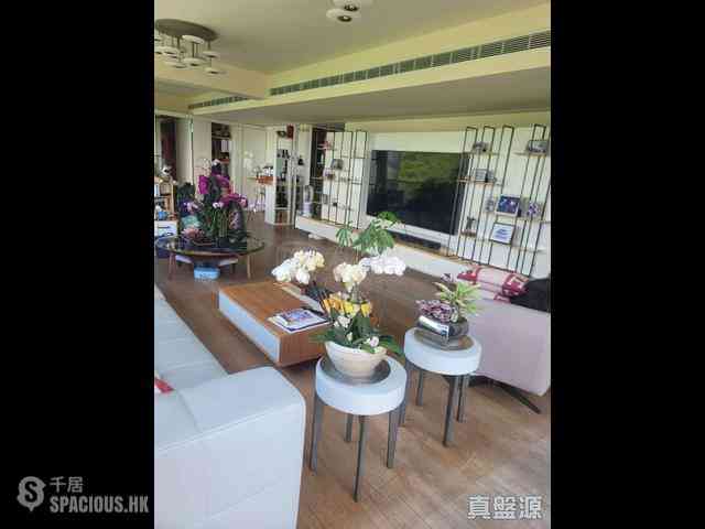Shau Kei Wan - Island Garden Block 2 01