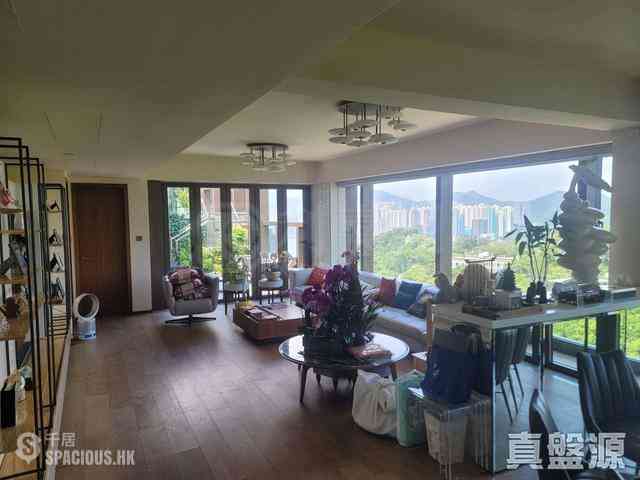 Shau Kei Wan - Island Garden Block 2 02