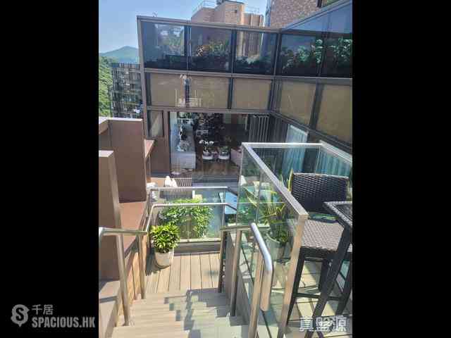 Shau Kei Wan - Island Garden Block 2 07