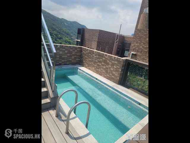 Shau Kei Wan - Island Garden Block 2 08