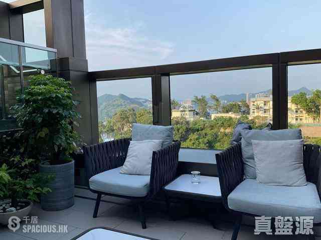 Shau Kei Wan - Island Garden Block 2 09