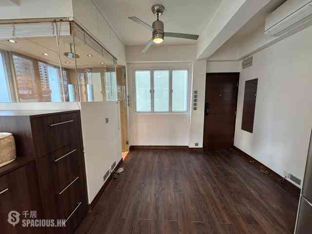 Sheung Wan - Tai Wing House 01