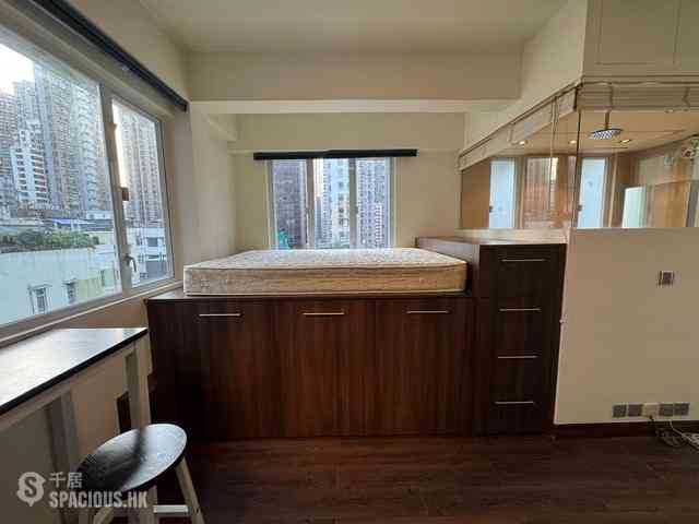 Sheung Wan - Tai Wing House 04