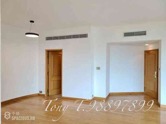Mid Levels Central - Fairlane Tower 02