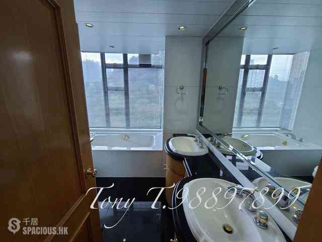 Mid Levels Central - Fairlane Tower 14
