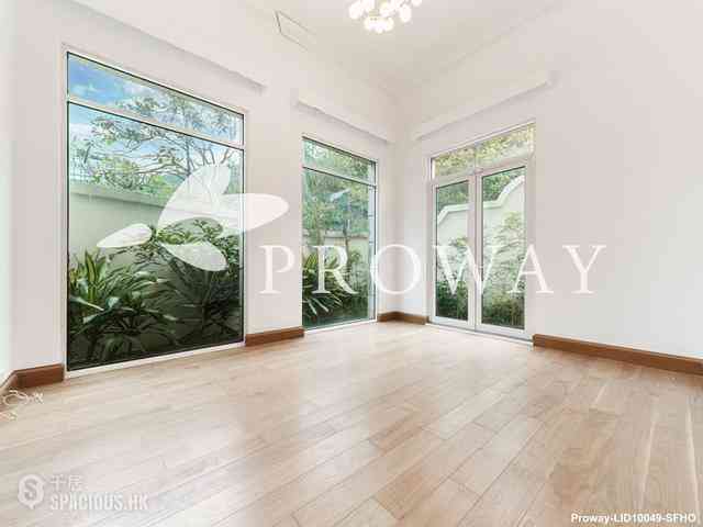 Repulse Bay - 110, Repulse Bay Road 08