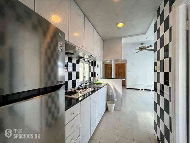 Sai Ying Pun - Kingsfield Tower Block B 17