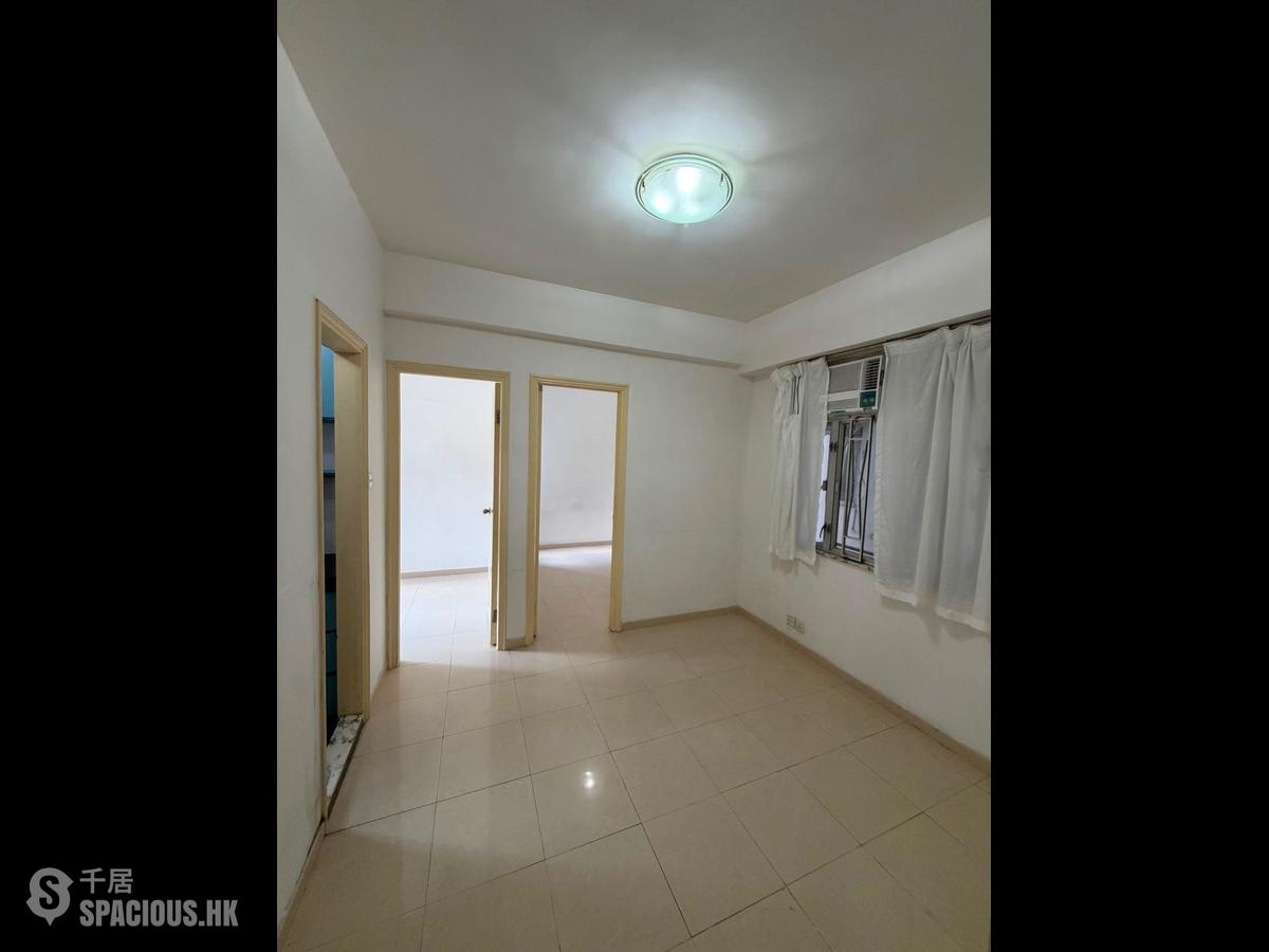 Shau Kei Wan - Shaukiwan Centre Block 2 (Block B) 01