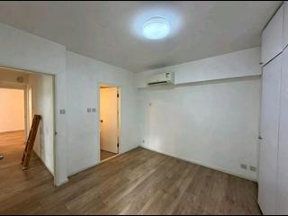 Mid Levels Central - The Grand Panorama Block 3 09