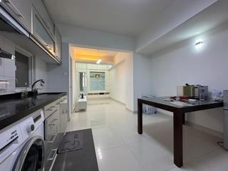 Causeway Bay - Po Wing Building Block 61-73 Lee Garden Road 02