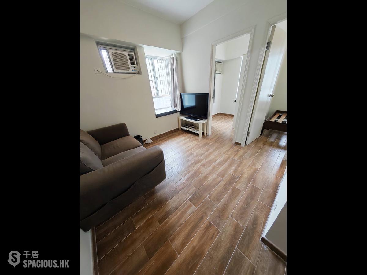 Mid Levels Central - Windsor Court 01