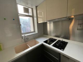 Sai Ying Pun - Island Crest 04