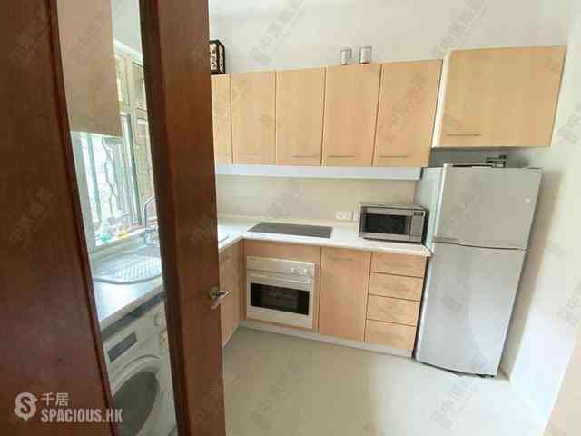Mid Levels Central - Hillsborough Court 08