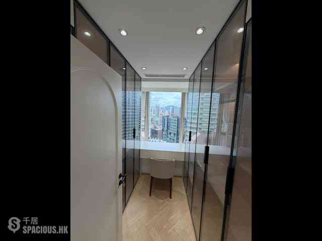 Tsim Sha Tsui - Harbour Pinnacle 05