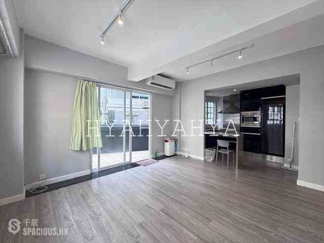 Soho - 68-70A, Hollywood Road 03